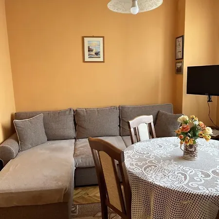 Apartment Geni *