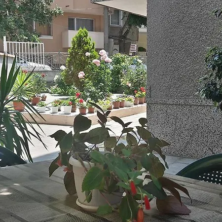 Apartment Geni